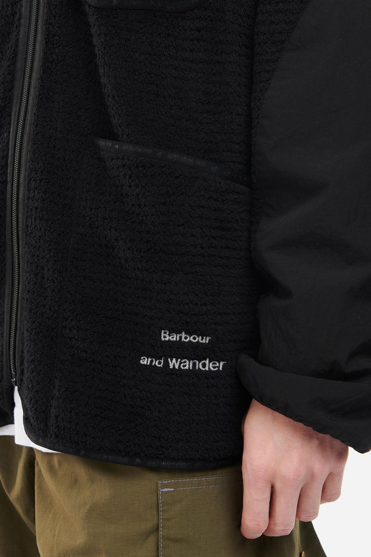 And Wander Fleece - BLACK